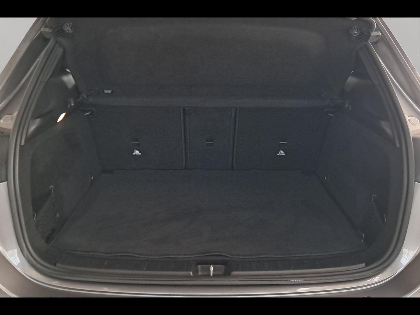 Image MERCEDES-BENZ GLA 200 d 150ch Progressive Line 8G-DCT