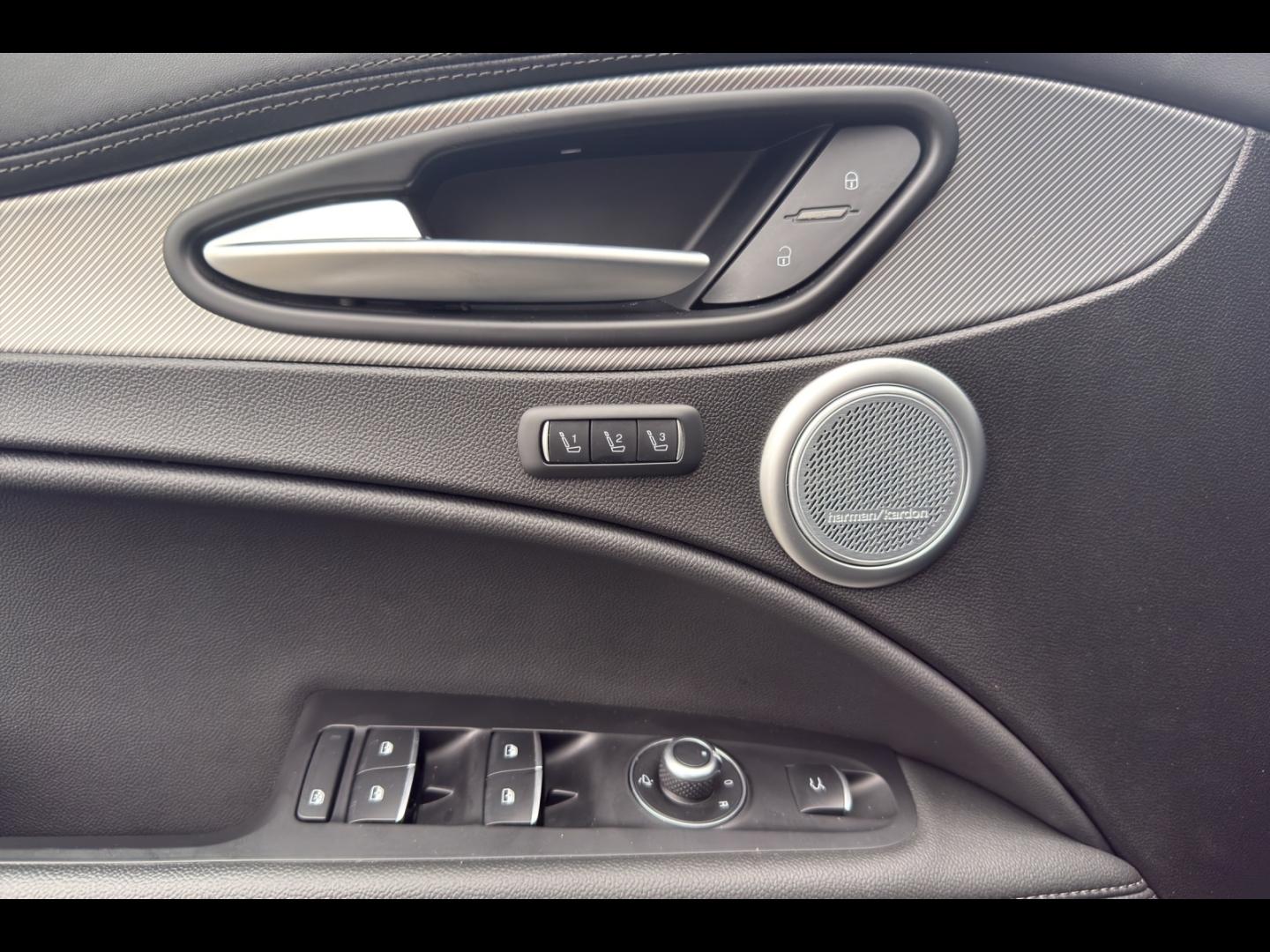 Image ALFA ROMEO Stelvio 2.2 Diesel 210ch Veloce Q4 AT8 MY22