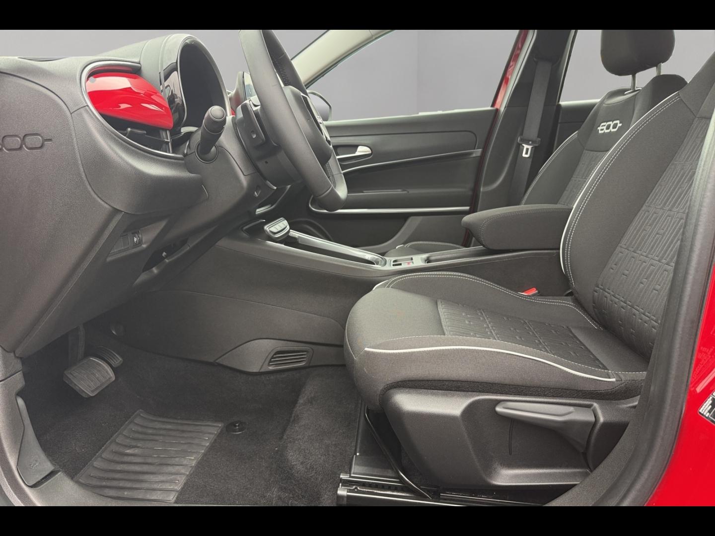 Image FIAT 600 1.2 Hybrid Turbo 145ch Pop eDCT6 Step 2