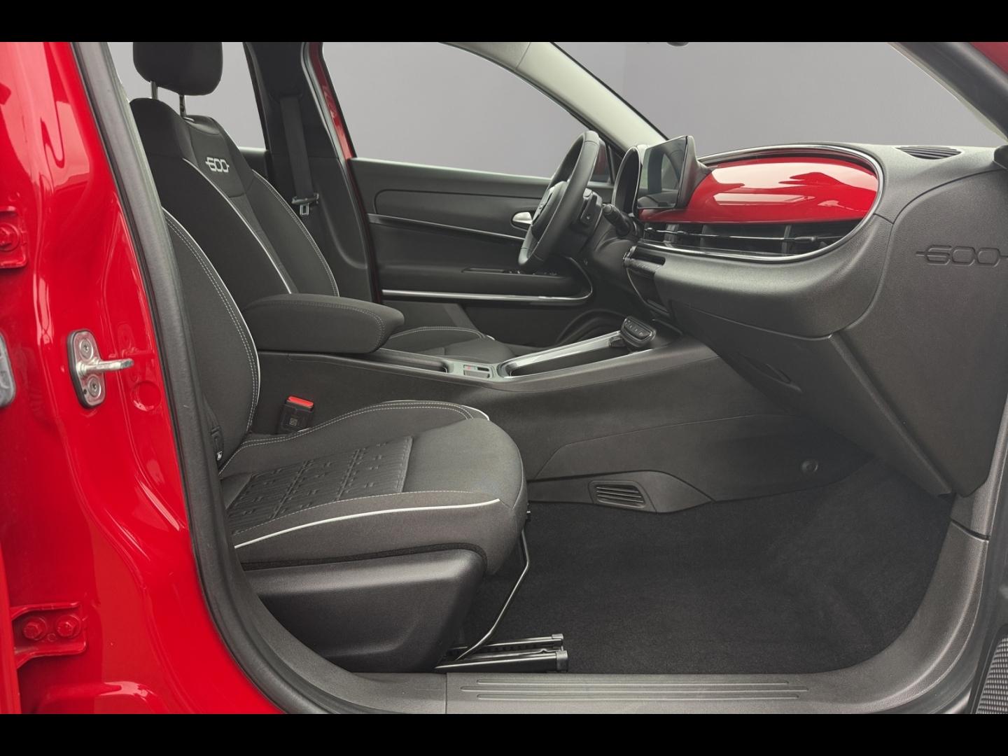 Image FIAT 600 1.2 Hybrid Turbo 145ch Pop eDCT6 Step 2