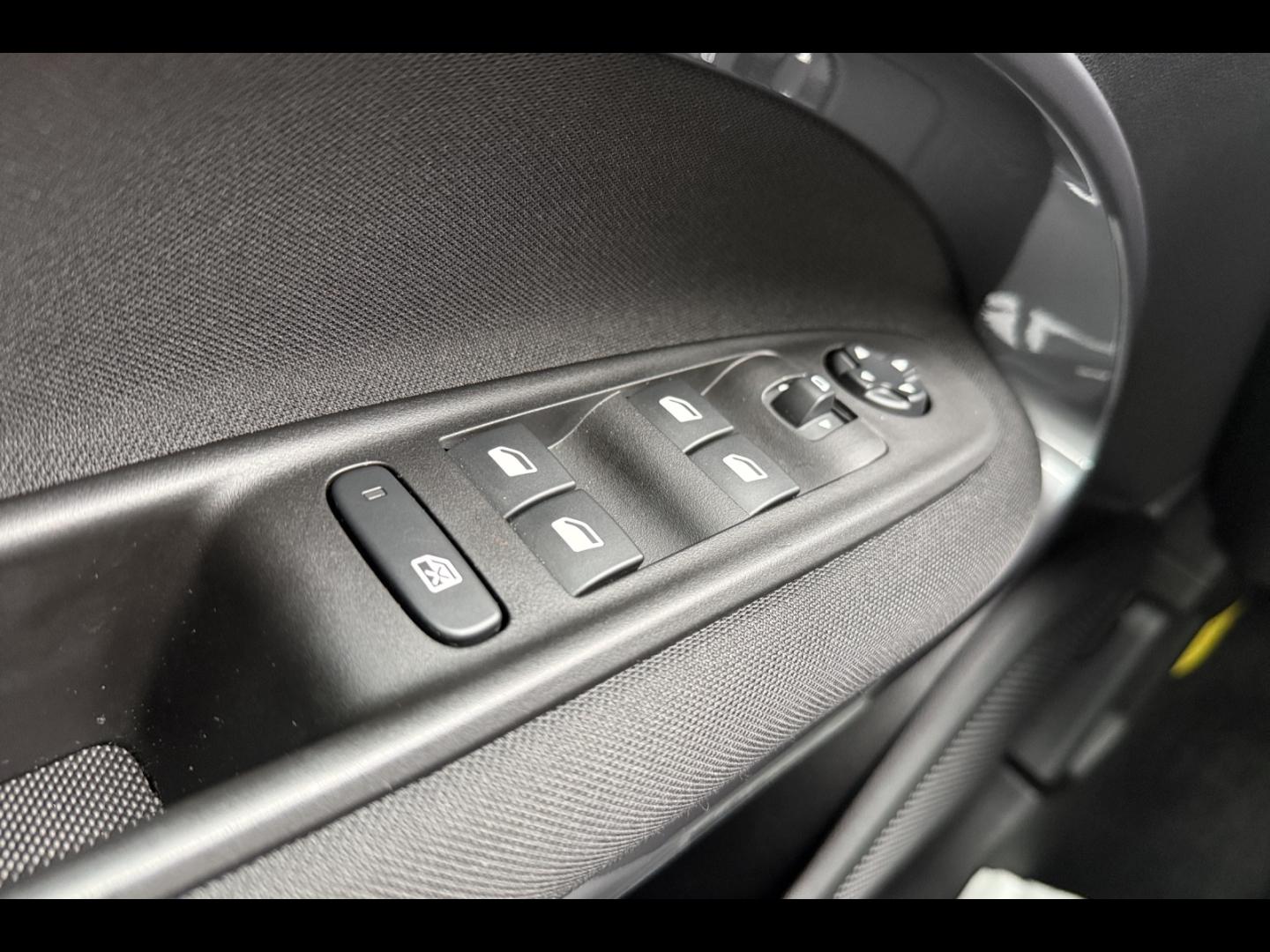 Image FIAT 600 1.2 Hybrid Turbo 145ch Pop eDCT6 Step 2