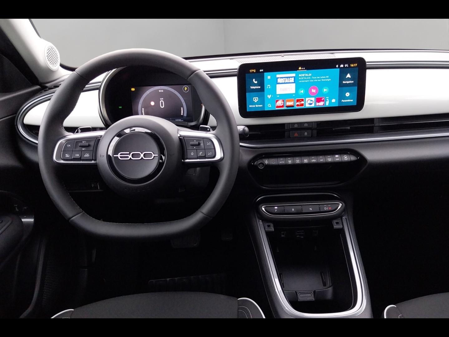 Image FIAT 600 1.2 Hybrid Turbo 145ch Pop eDCT6 Step 2