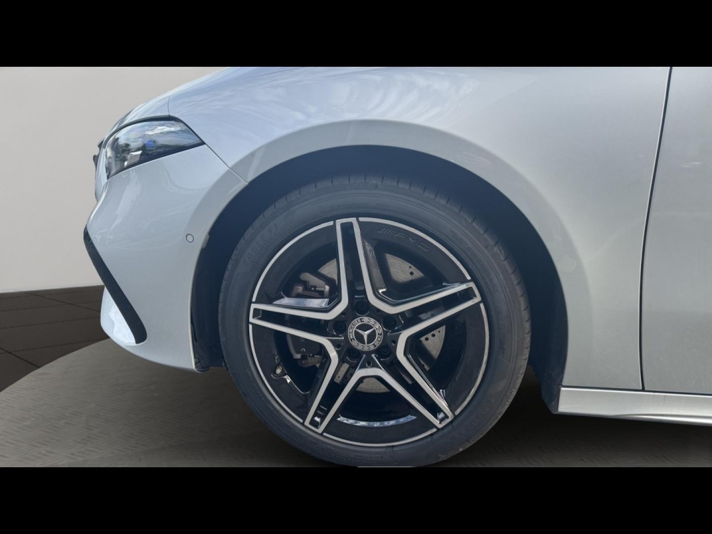 Image MERCEDES-BENZ Classe A 250 e 163+109ch AMG Line 8G-DCT