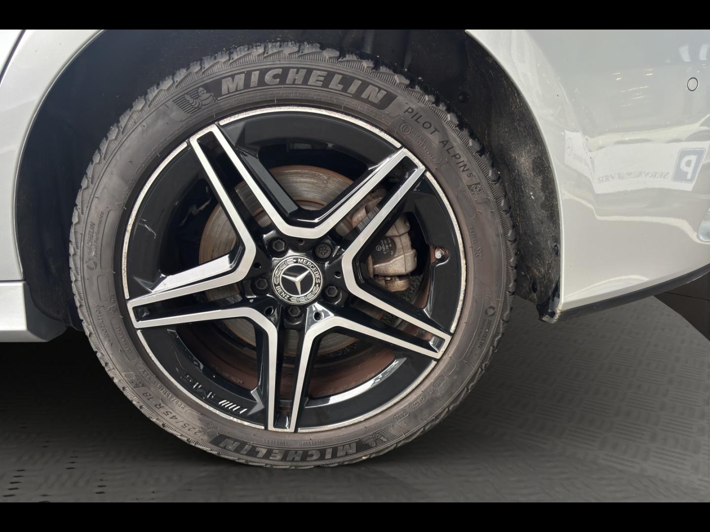 Image MERCEDES-BENZ Classe A Berline 250 e 160+102ch AMG Line 8G-DCT 8cv