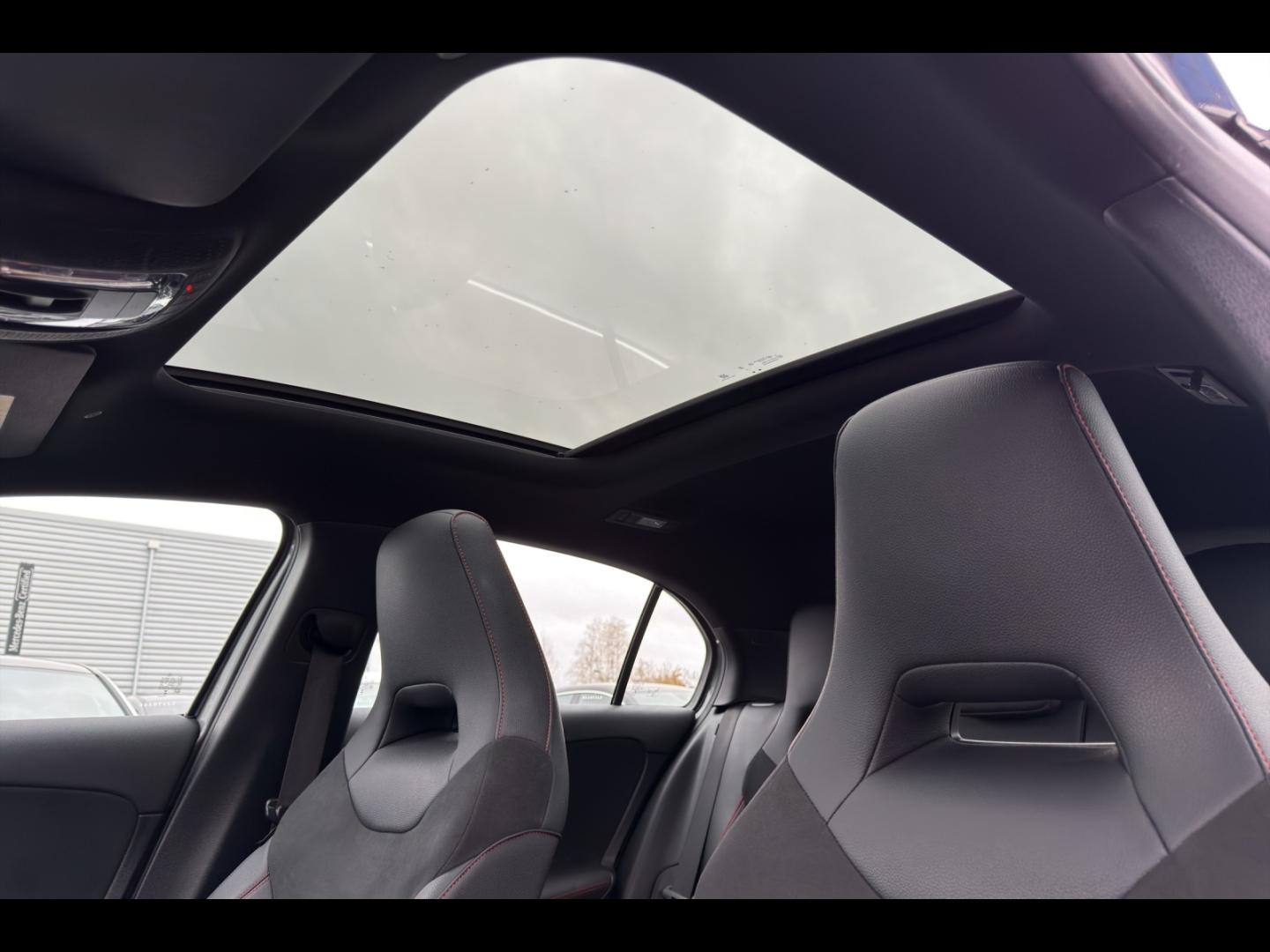 Image MERCEDES-BENZ Classe A 200 d 150ch AMG Line 8G-DCT
