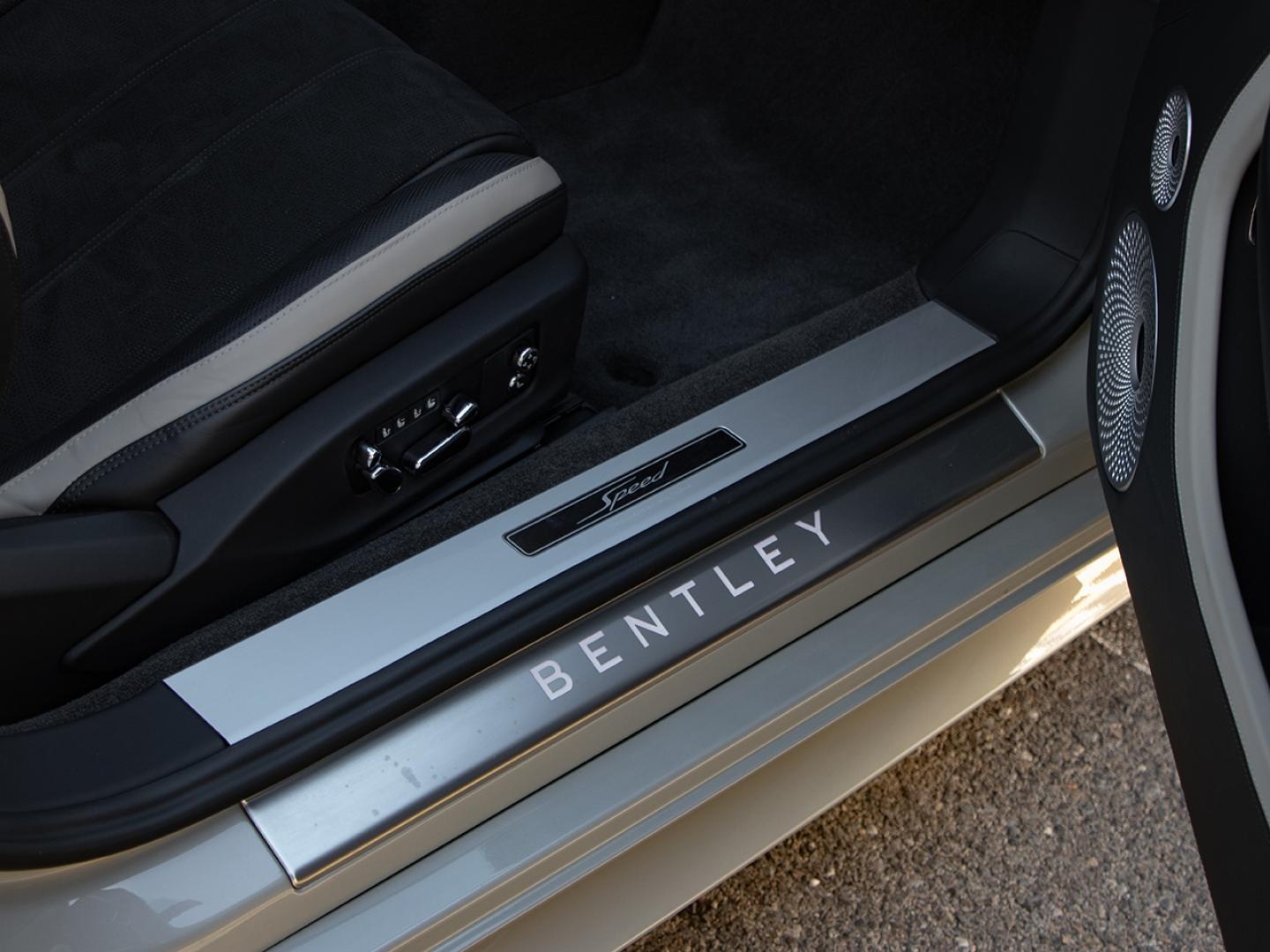 Image BENTLEY CONTINENTAL GTC Speed V8 4.0 Hybrid 780ch
