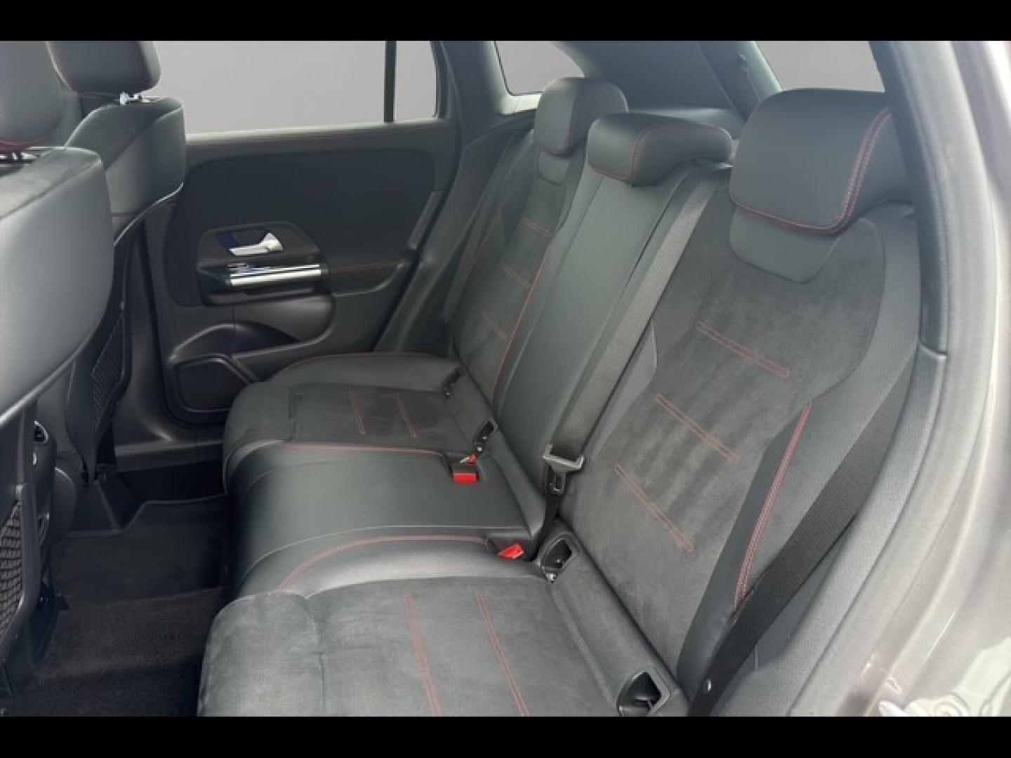 Image MERCEDES-BENZ GLA 200 d 150ch AMG Line 8G-DCT