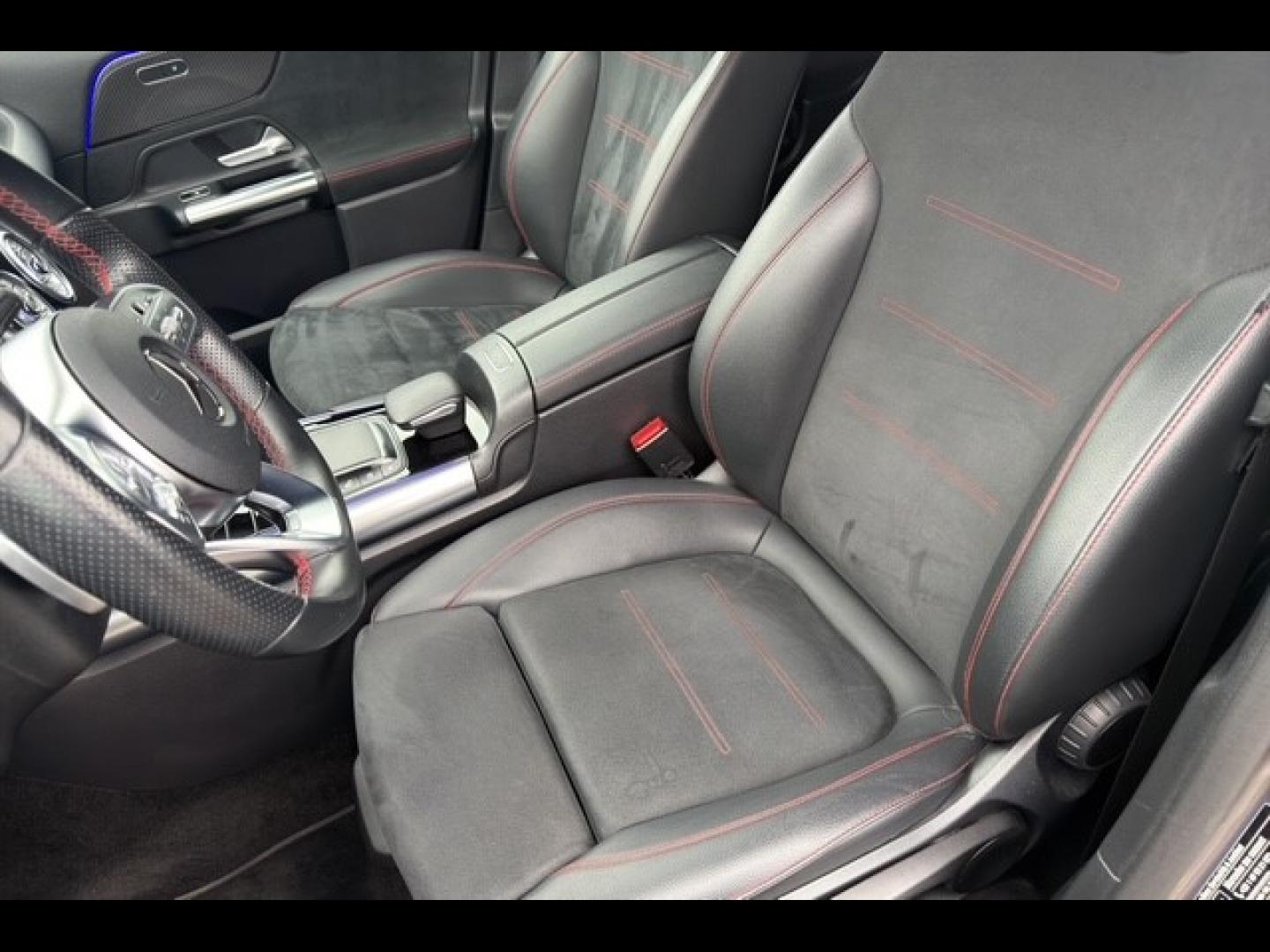 Image MERCEDES-BENZ GLA 200 d 150ch AMG Line 8G-DCT