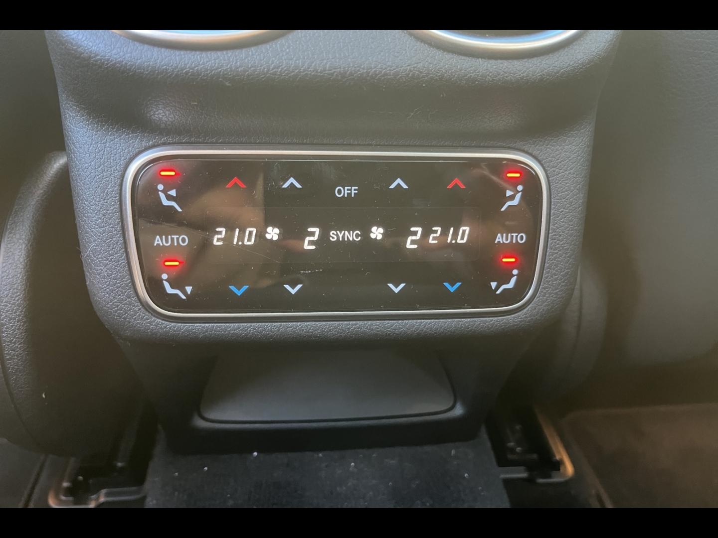 Image MERCEDES-BENZ GLC 220 d 197ch AMG Line 4Matic 9G-Tronic