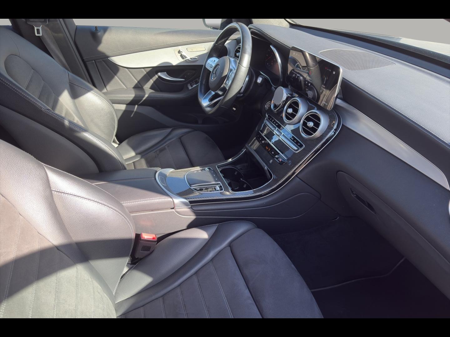 Image MERCEDES-BENZ GLC Coupé 300 de 194+122ch AMG Line 4Matic 9G-Tronic