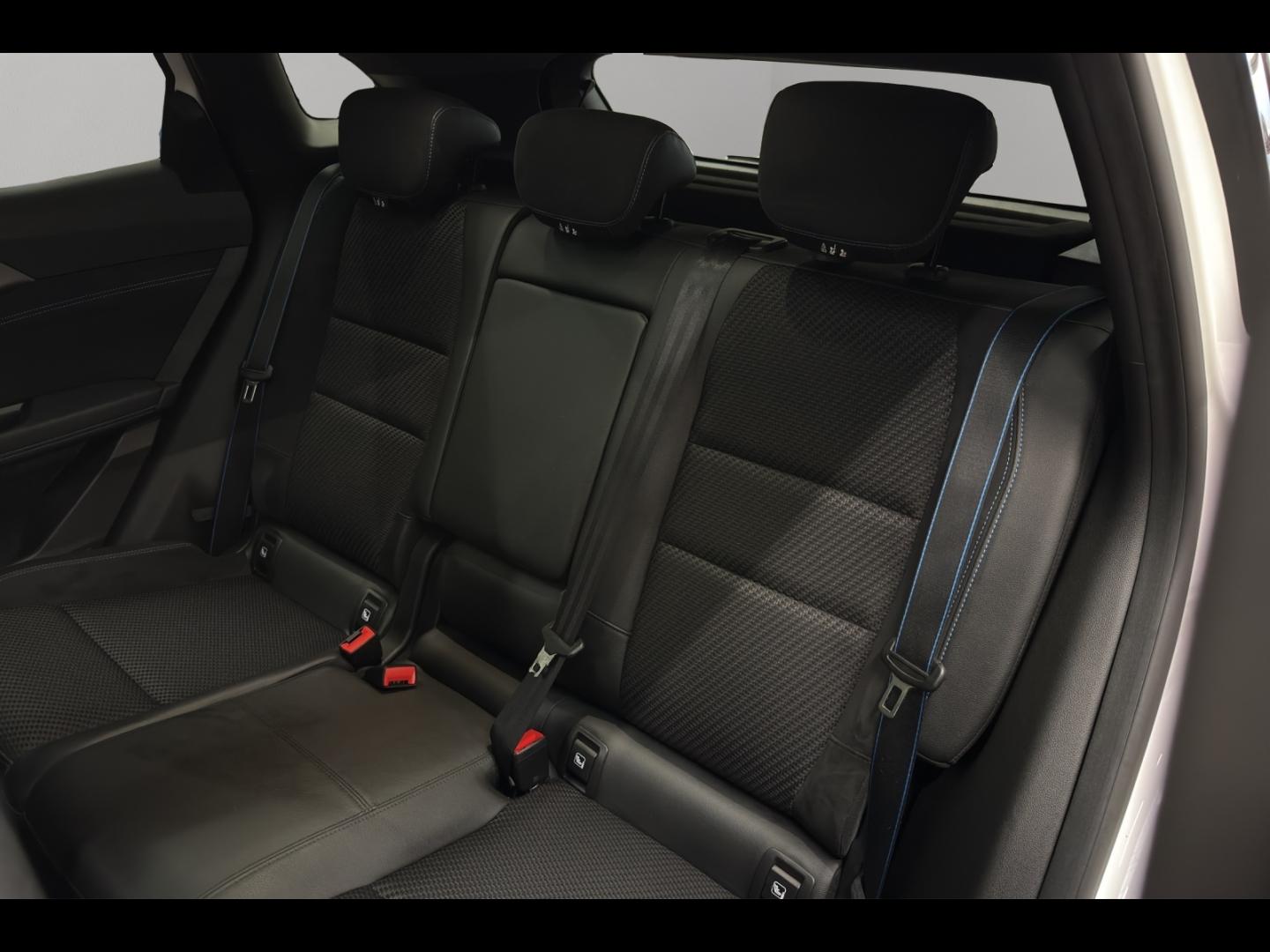 Image RENAULT Austral 1.2 E-Tech full hybrid 200ch Iconic esprit Alpine- 24