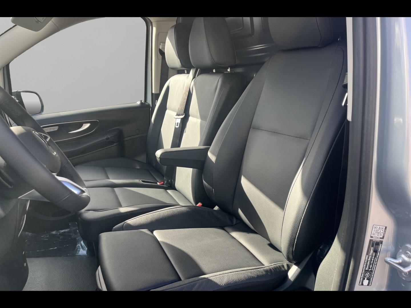 Image MERCEDES-BENZ Vito Fg 119 CDI Compact Select Propulsion 9G-Tronic