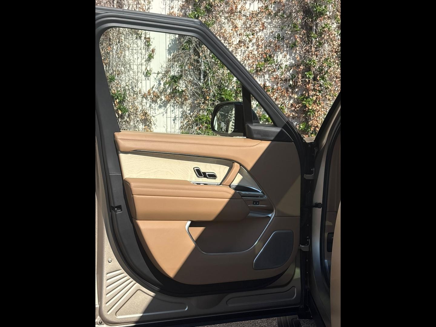 Image LAND-ROVER Range Rover 4.4 P615 615ch SV LWB