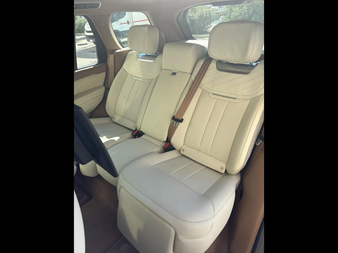 Image LAND-ROVER Range Rover 4.4 P615 615ch SV LWB