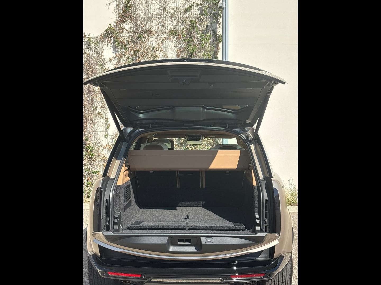 Image LAND-ROVER Range Rover 4.4 P615 615ch SV LWB