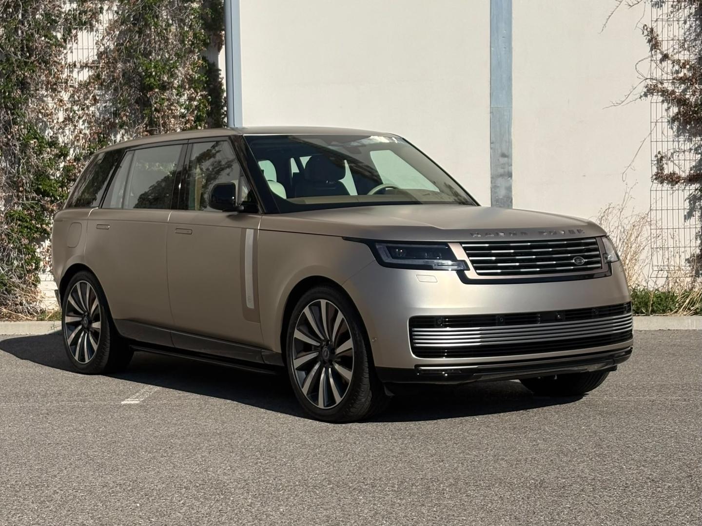 Image LAND-ROVER Range Rover 4.4 P615 615ch SV LWB
