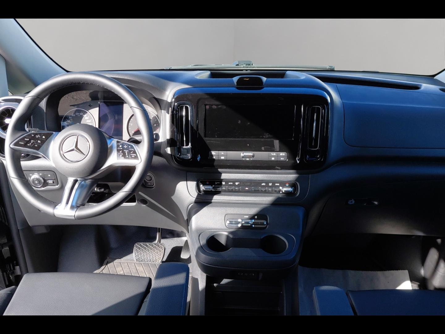 Image MERCEDES-BENZ Vito Fg 116 CDI Mixto Long Select Propulsion 9G-Tronic