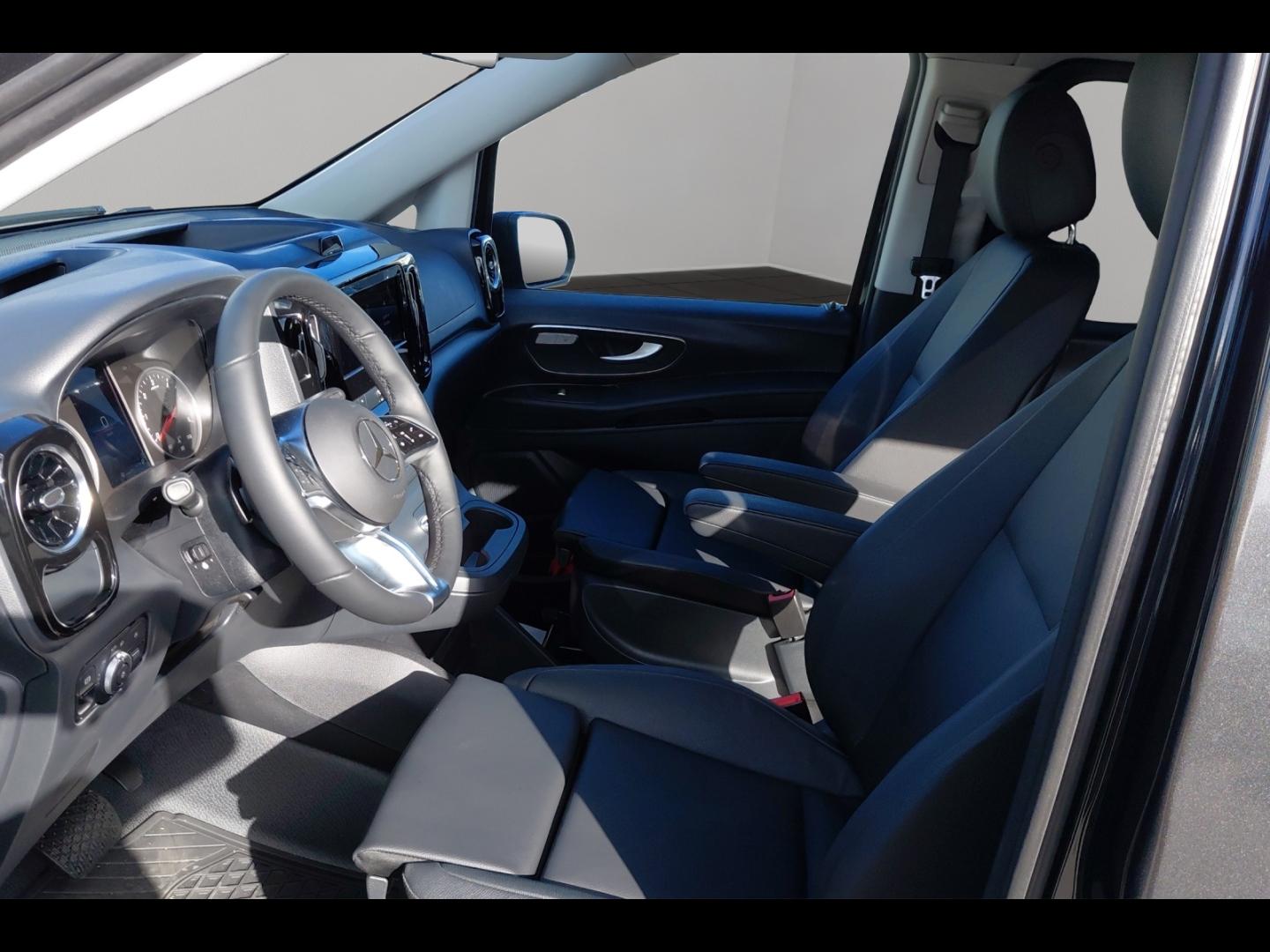 Image MERCEDES-BENZ Vito Fg 116 CDI Mixto Long Select Propulsion 9G-Tronic