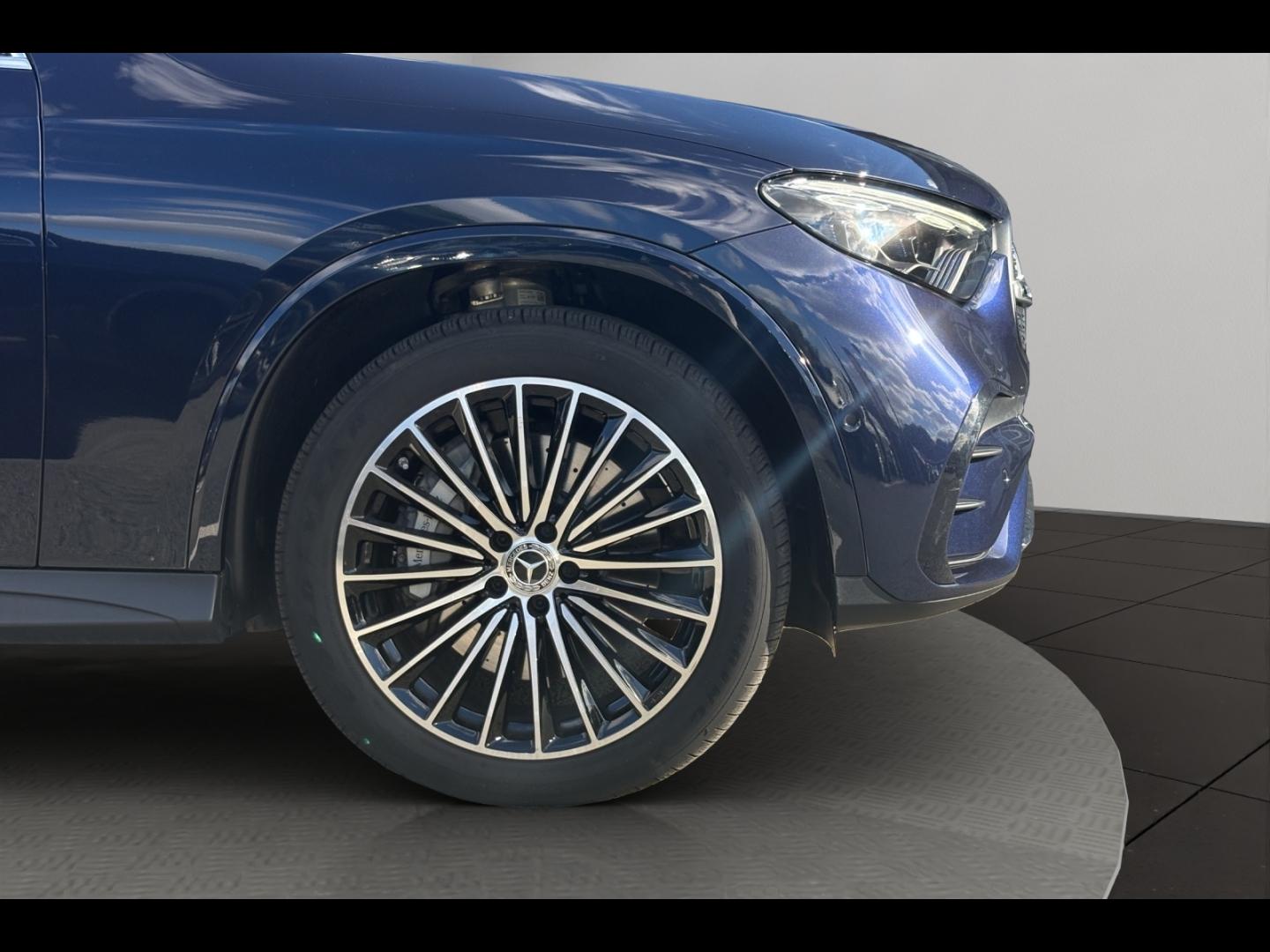 Image MERCEDES-BENZ GLC 220 d 197ch AMG Line 4Matic 9G-Tronic