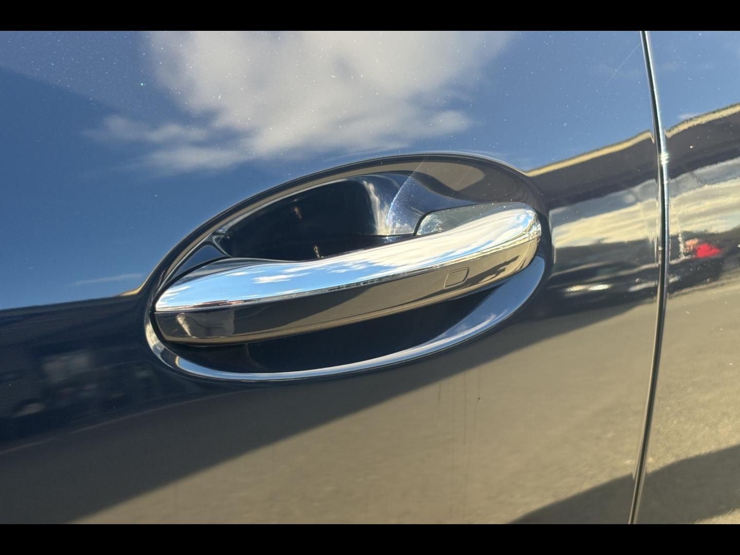 Image MERCEDES-BENZ GLC 220 d 197ch AMG Line 4Matic 9G-Tronic