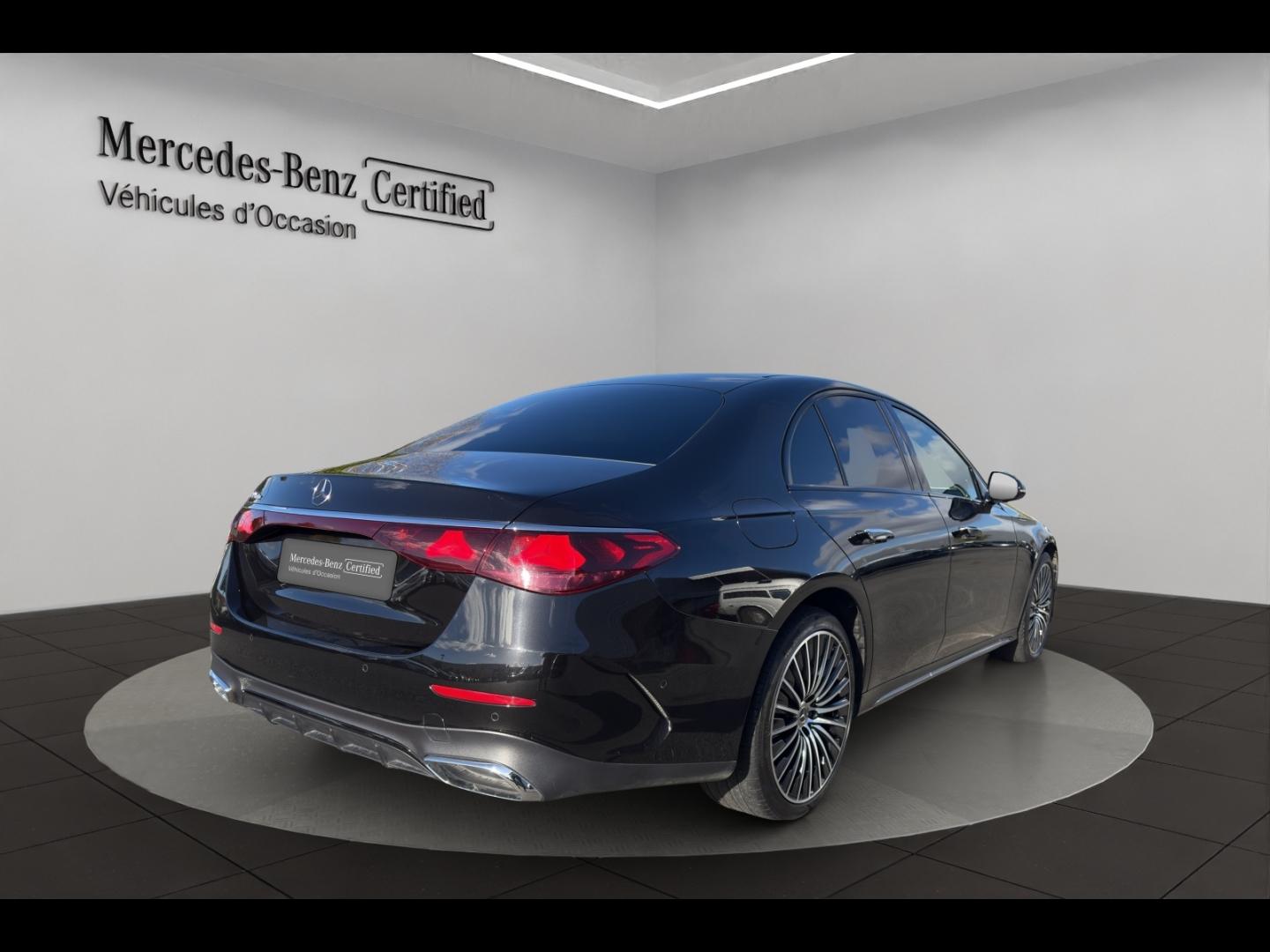 Image MERCEDES-BENZ Classe E 300 d e Hybrid EQ 197+129ch AMG Line 9G-Tronic