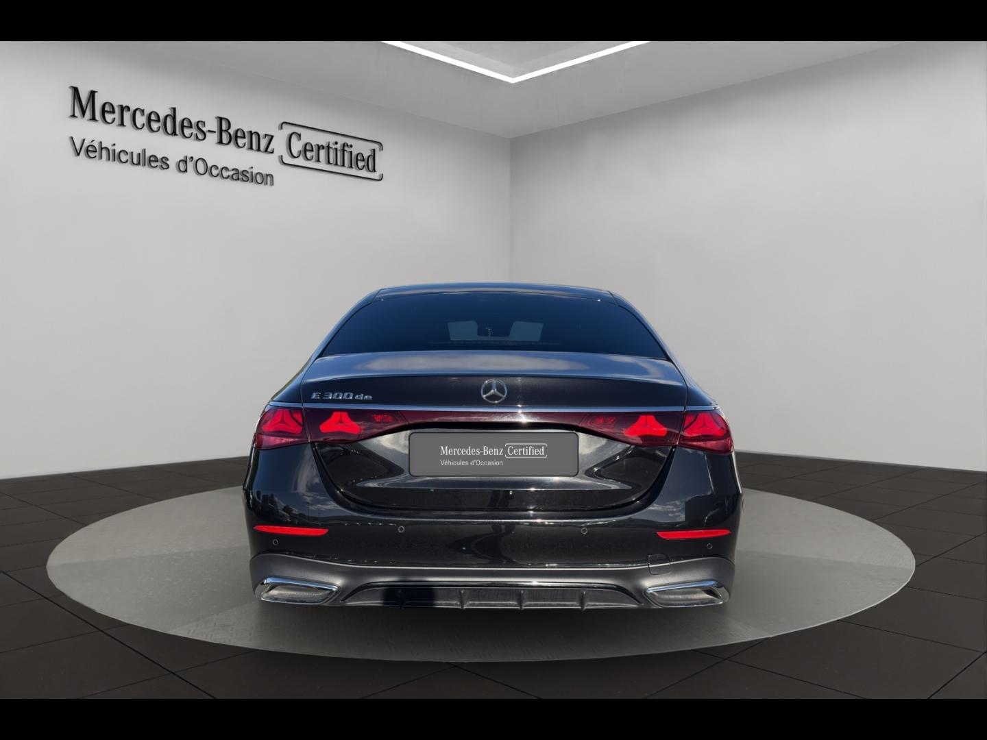 Image MERCEDES-BENZ Classe E 300 d e Hybrid EQ 197+129ch AMG Line 9G-Tronic