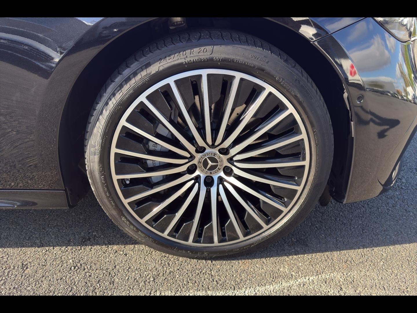 Image MERCEDES-BENZ Classe E 300 d e Hybrid EQ 197+129ch AMG Line 9G-Tronic