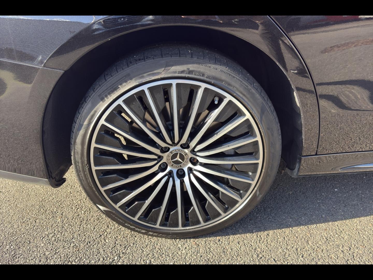 Image MERCEDES-BENZ Classe E 300 d e Hybrid EQ 197+129ch AMG Line 9G-Tronic