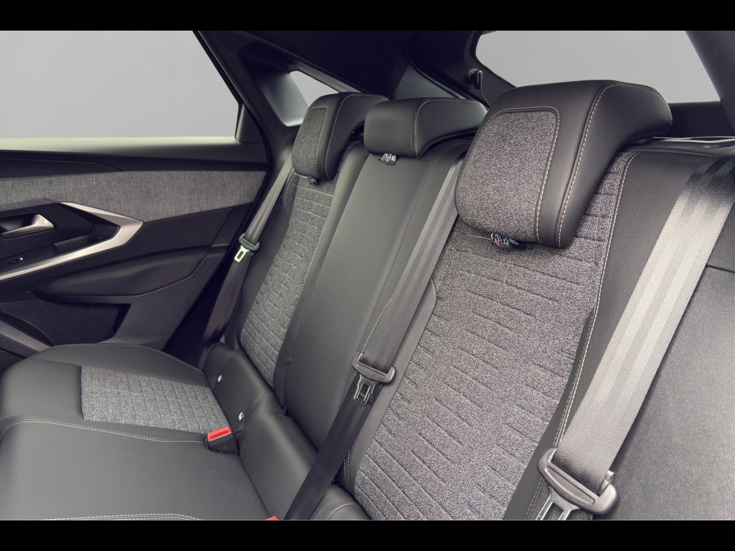Image PEUGEOT 3008 1.2 Hybrid 145ch Allure Business e-DCS6
