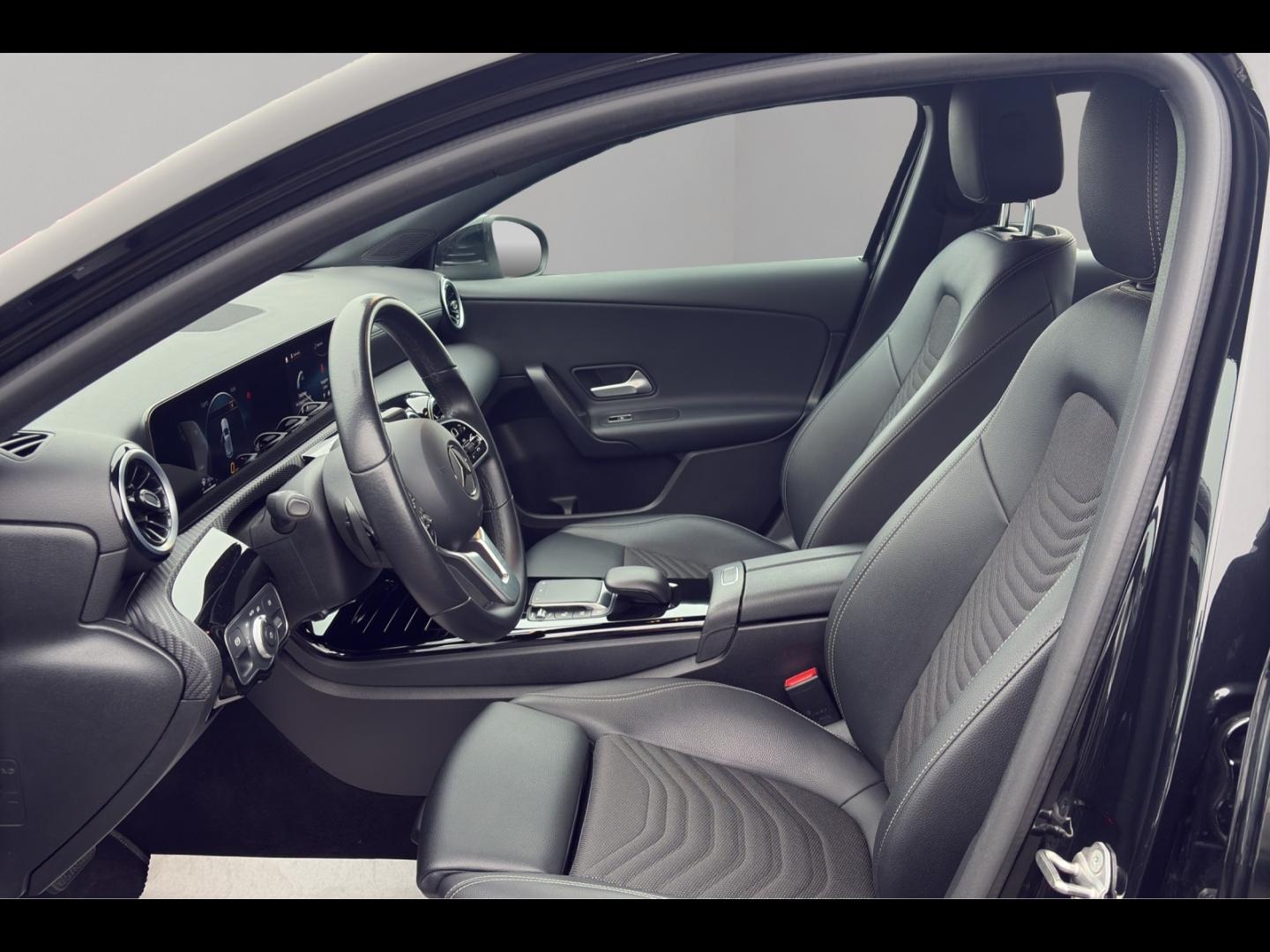 Image MERCEDES-BENZ Classe A 180d 116ch Style Line 8G-DCT