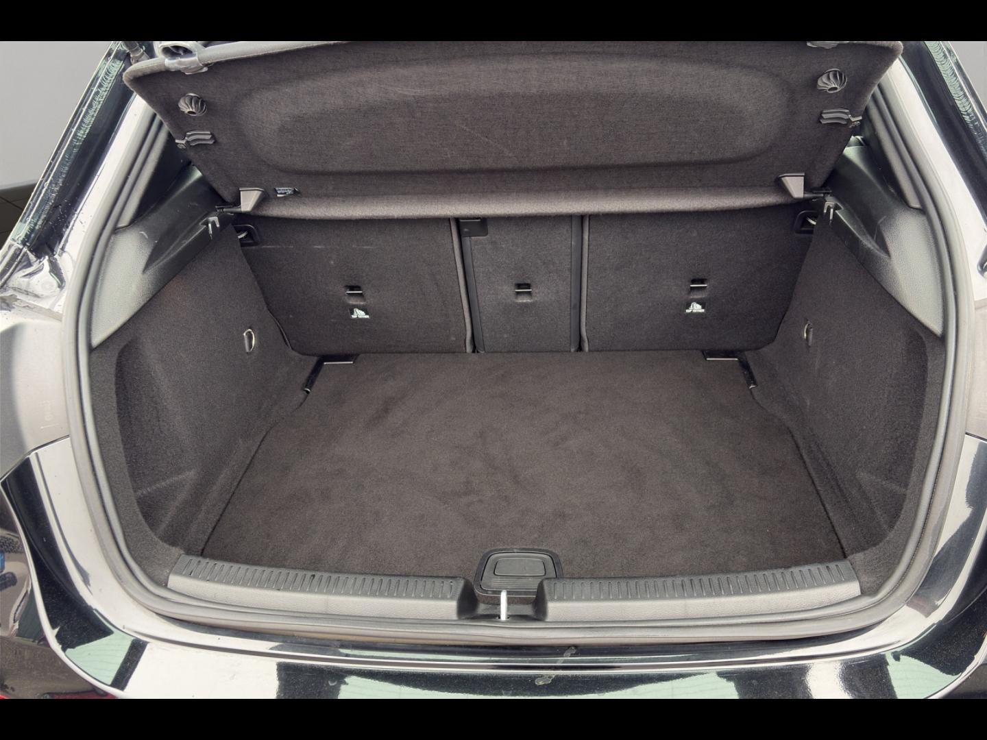 Image MERCEDES-BENZ Classe A 180d 116ch Style Line 8G-DCT