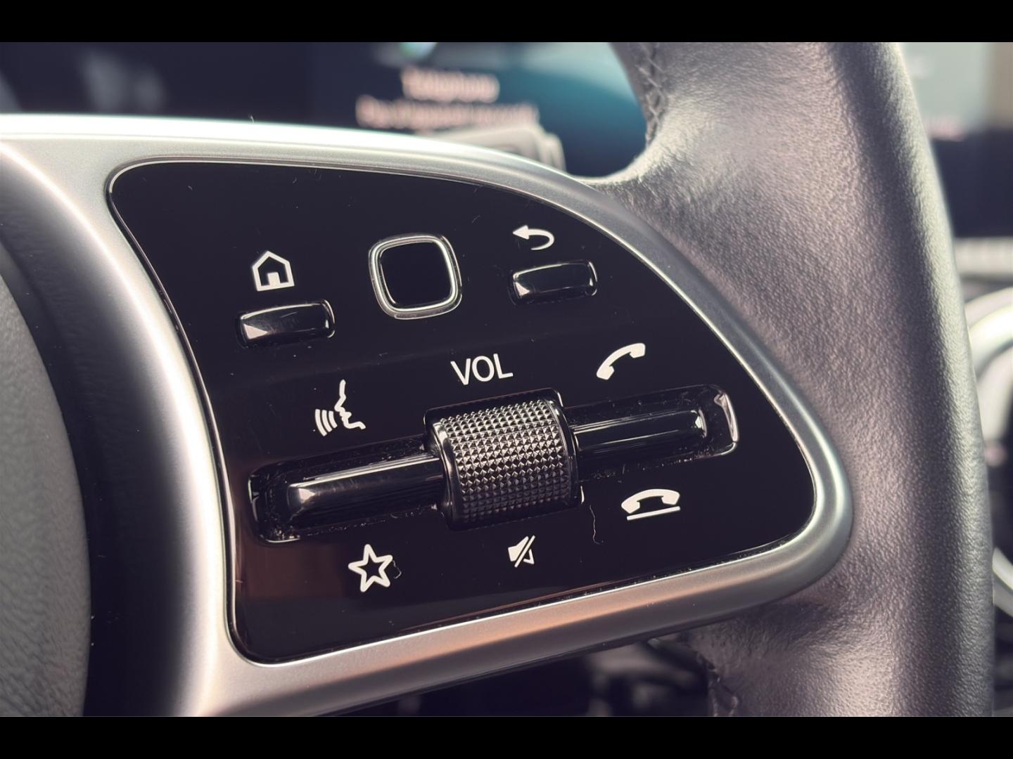 Image MERCEDES-BENZ Classe A 180d 116ch Style Line 8G-DCT