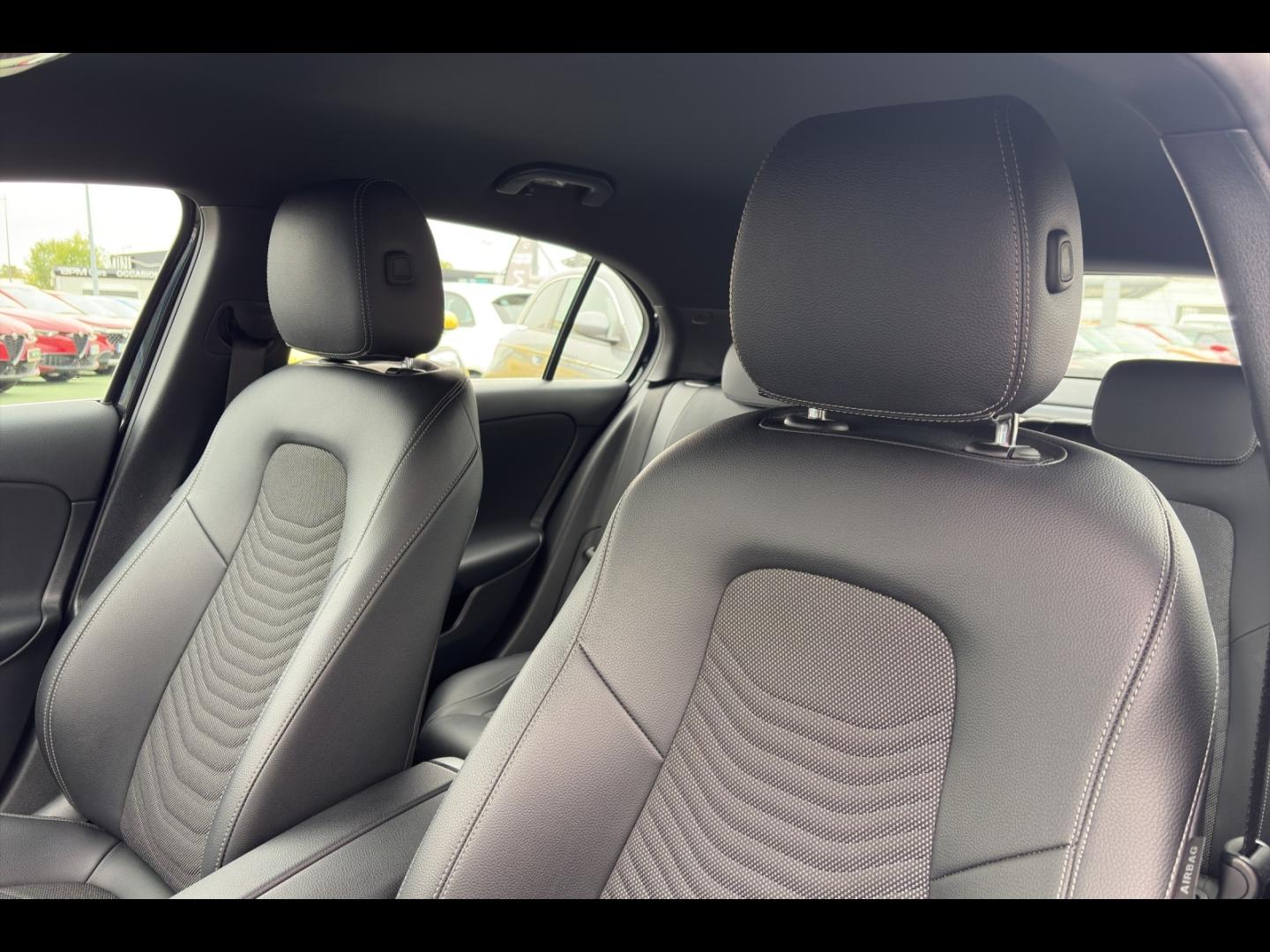 Image MERCEDES-BENZ Classe A 180d 116ch Style Line 8G-DCT