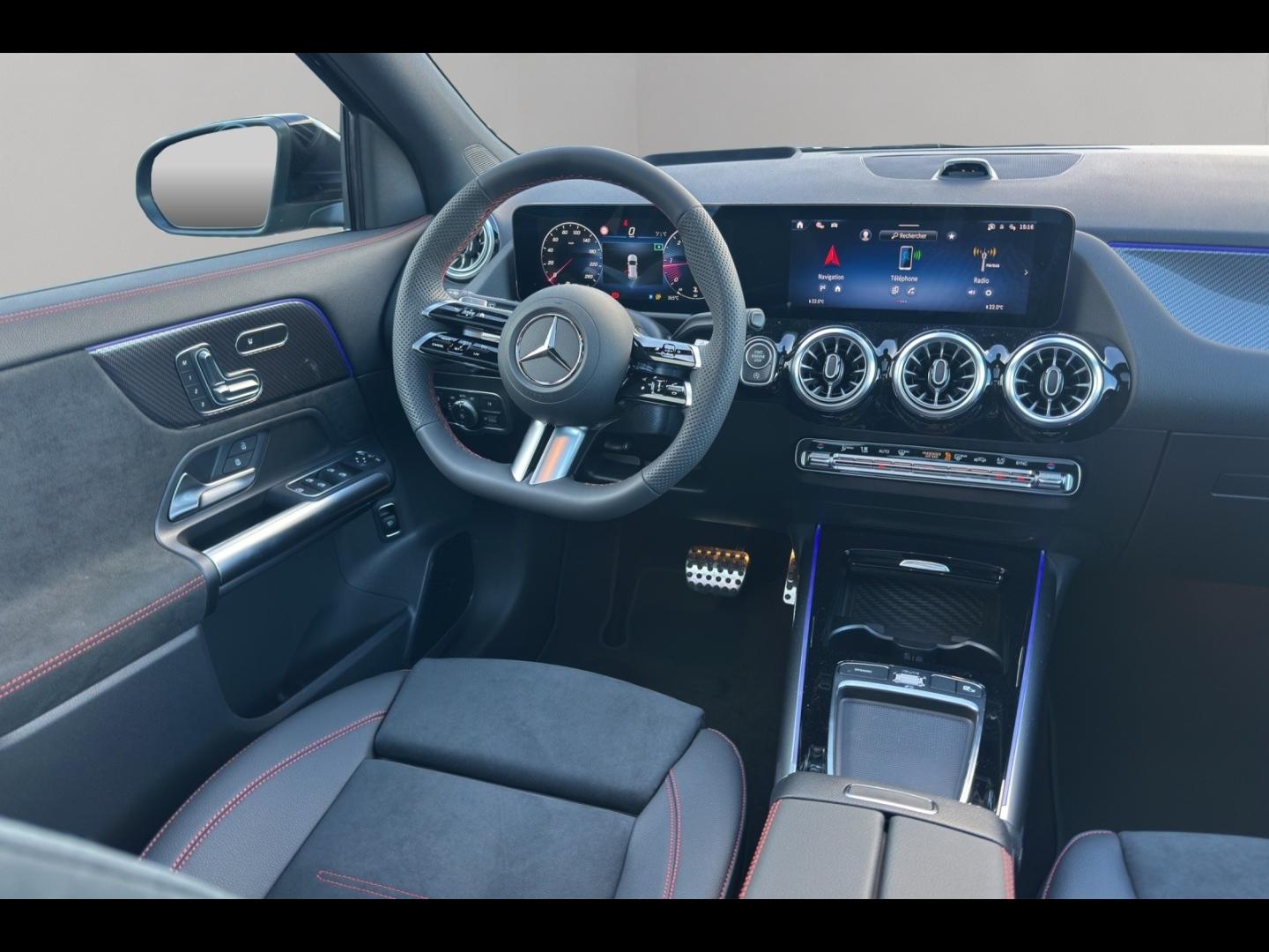 Image MERCEDES-BENZ GLA 200 d 150ch AMG Line 8G-DCT