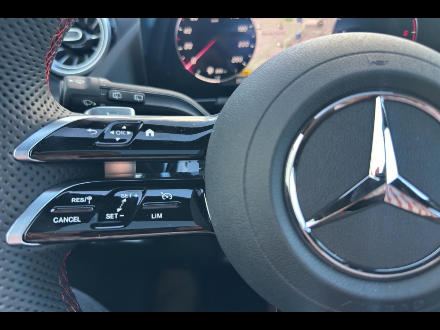 Image MERCEDES-BENZ GLA 200 d 150ch AMG Line 8G-DCT