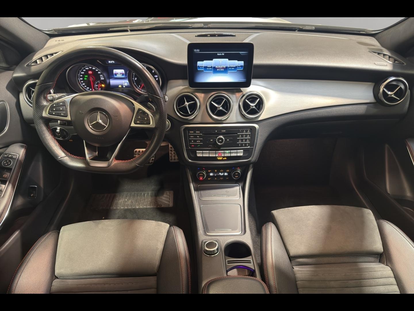 Image MERCEDES-BENZ GLA 220 d 170ch Fascination 7G-DCT Euro6c