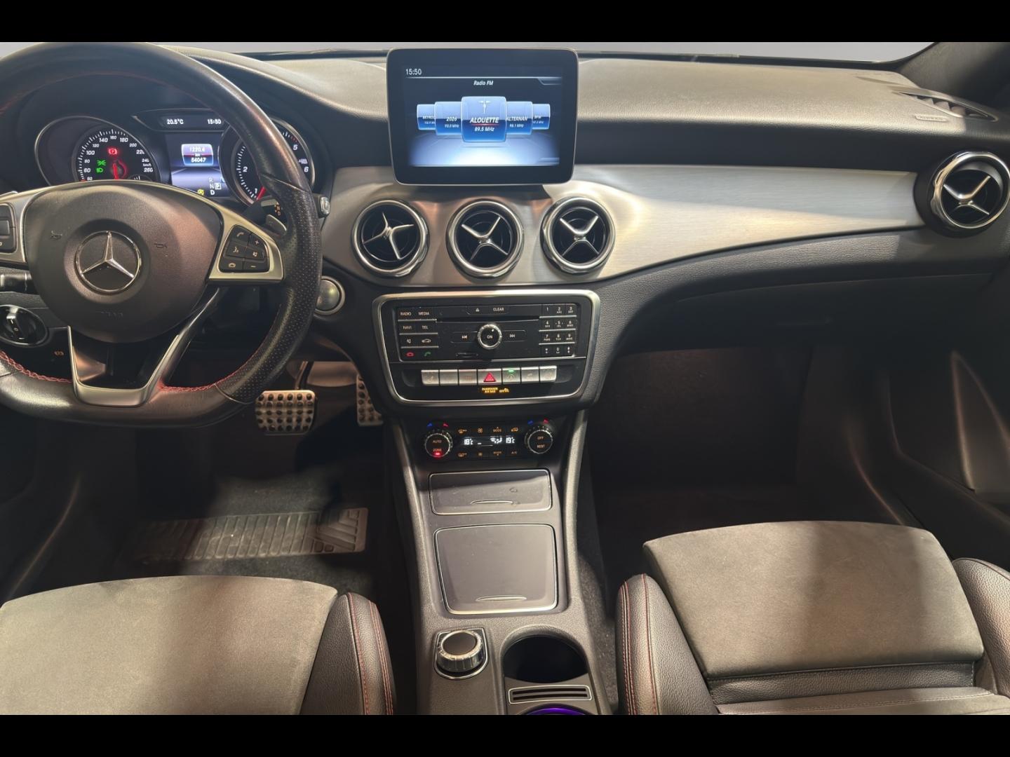 Image MERCEDES-BENZ GLA 220 d 170ch Fascination 7G-DCT Euro6c