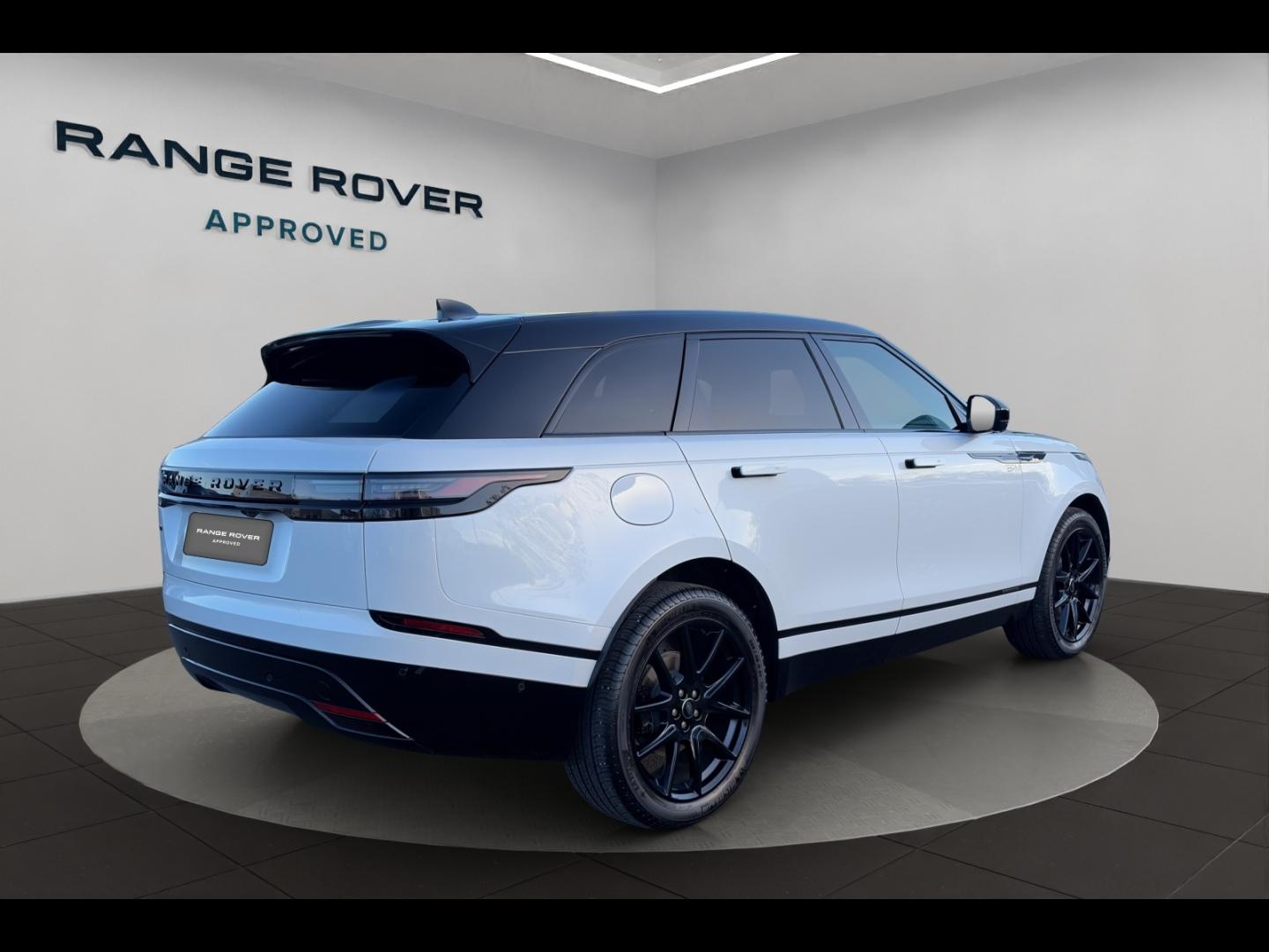 Image LAND-ROVER L560 2.0P AJ20-P4H PHEV AWD 5DR P400e