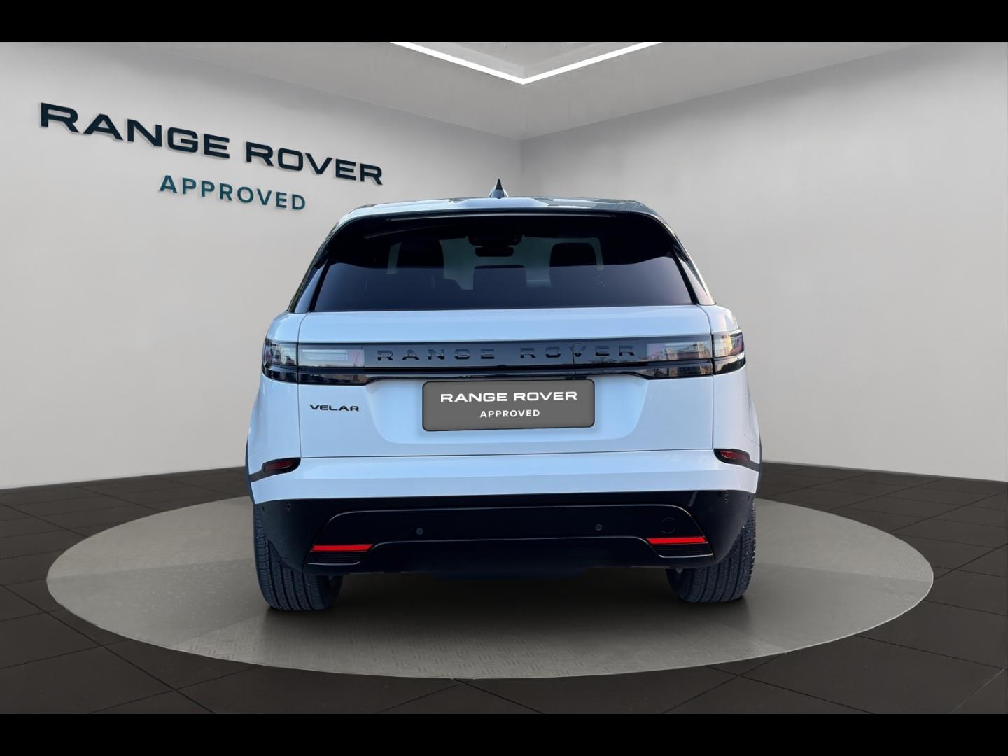 Image LAND-ROVER L560 2.0P AJ20-P4H PHEV AWD 5DR P400e