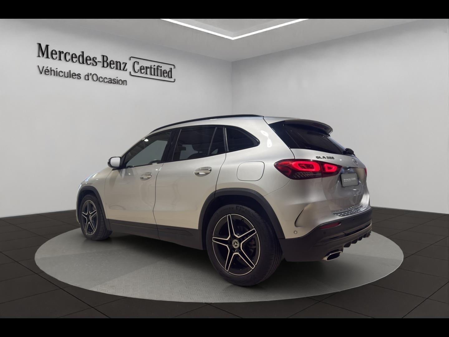 Image MERCEDES-BENZ GLA 200 163ch AMG Line 7G-DCT