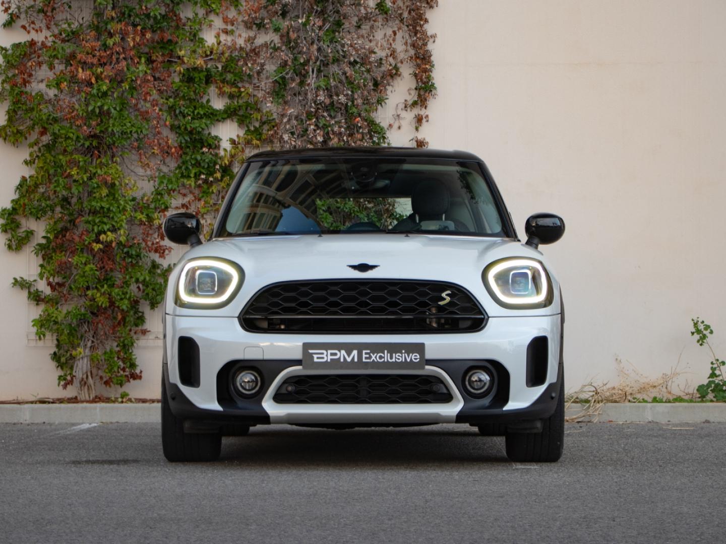 Photo MINI Countryman Cooper SE 125ch + 95ch  Essential ALL4 BVA6