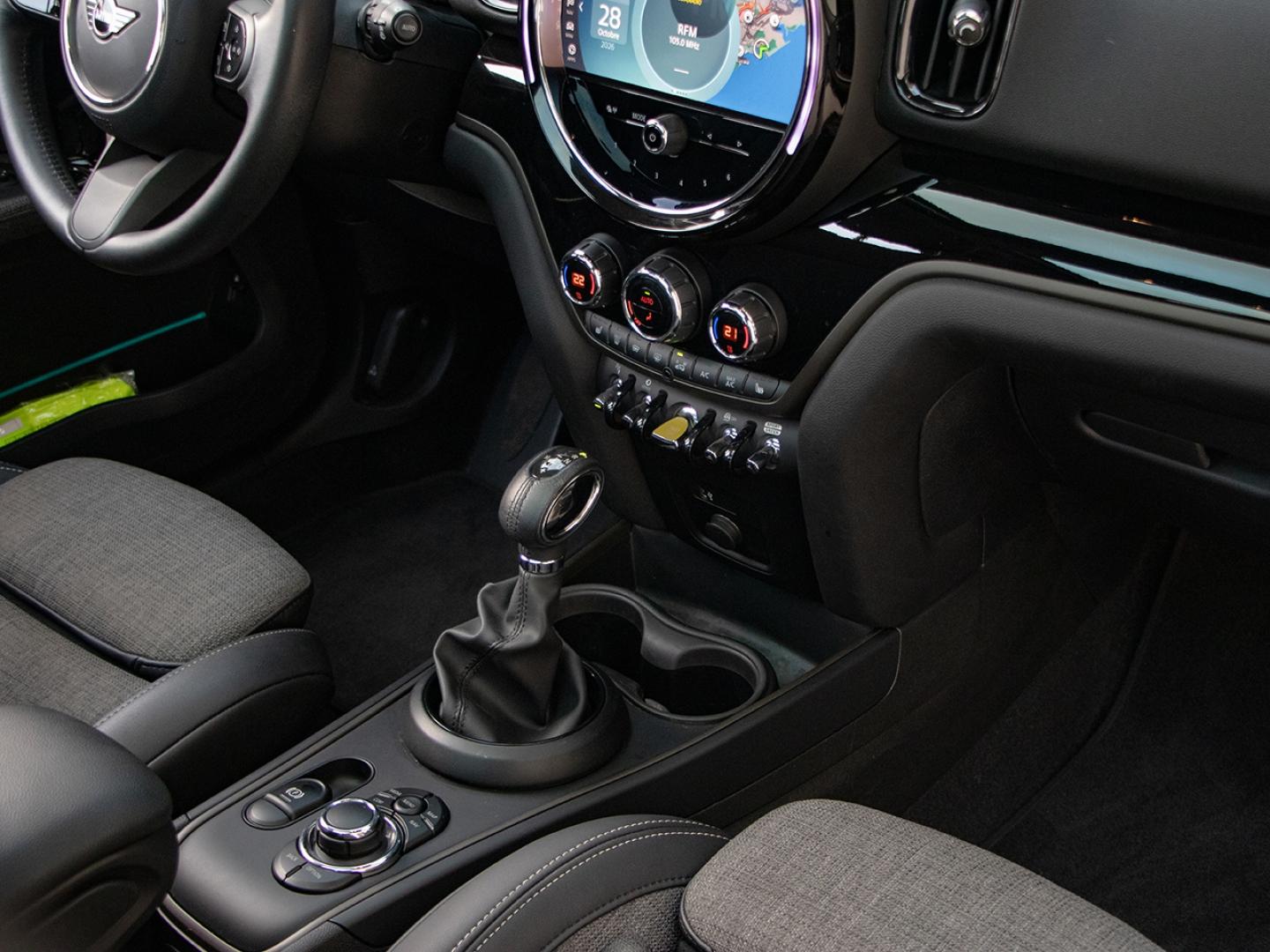 Image MINI Countryman Cooper SE 125ch + 95ch  Essential ALL4 BVA6