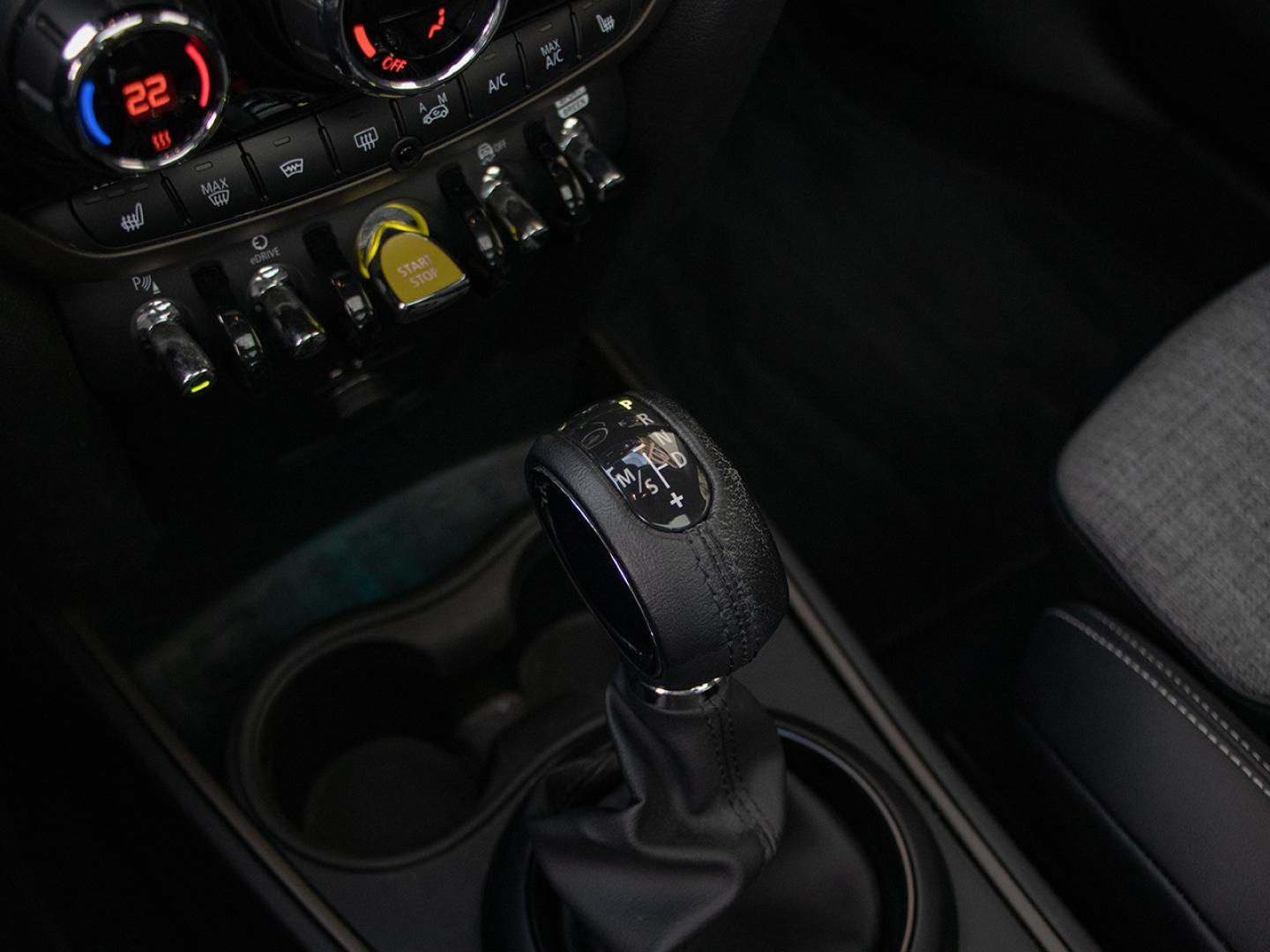 Image MINI Countryman Cooper SE 125ch + 95ch  Essential ALL4 BVA6