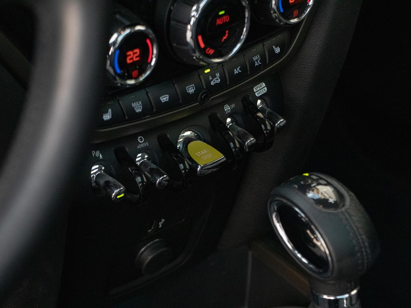 Image MINI Countryman Cooper SE 125ch + 95ch  Essential ALL4 BVA6