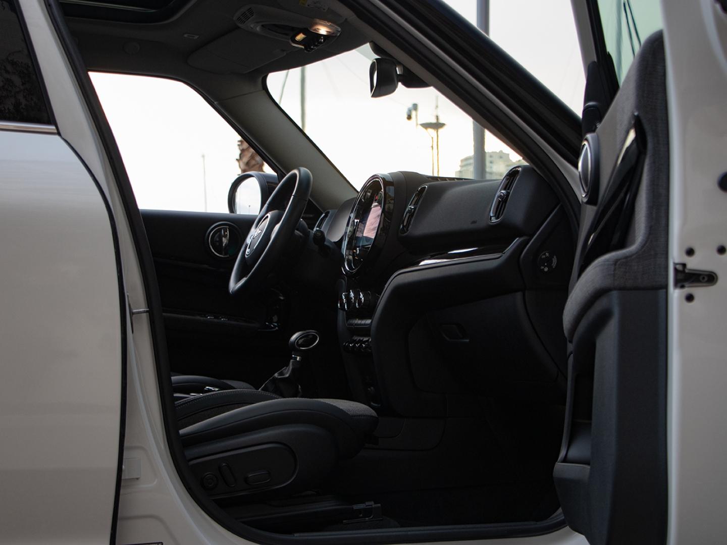 Image MINI Countryman Cooper SE 125ch + 95ch  Essential ALL4 BVA6