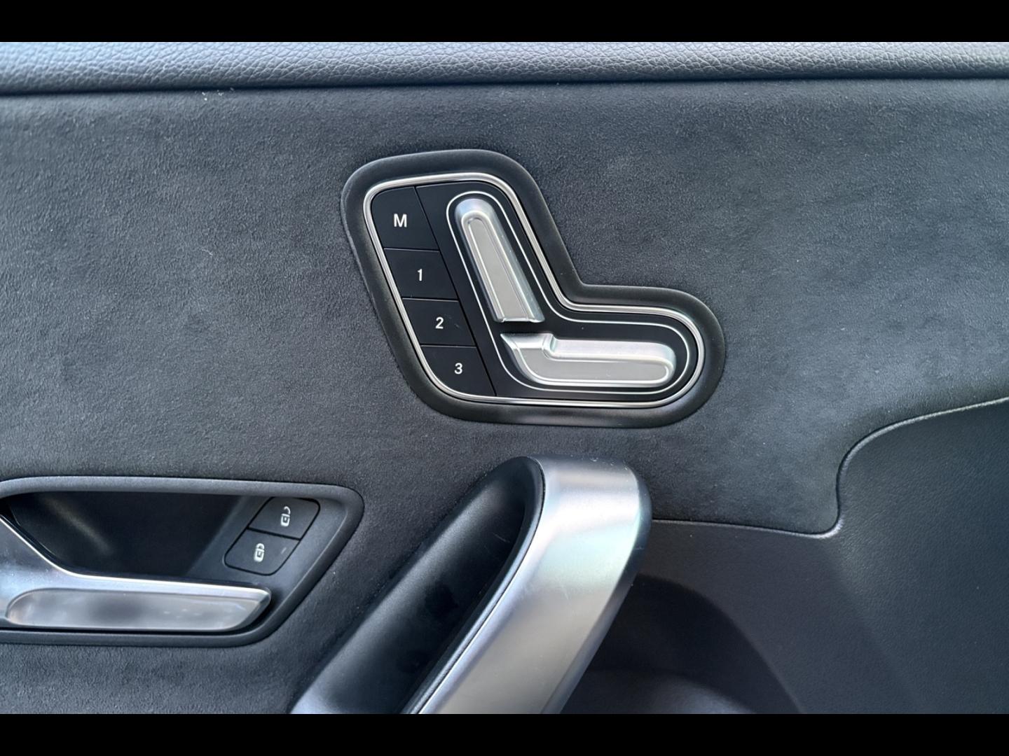 Image MERCEDES-BENZ Classe A 200 d 150ch AMG Line 8G-DCT