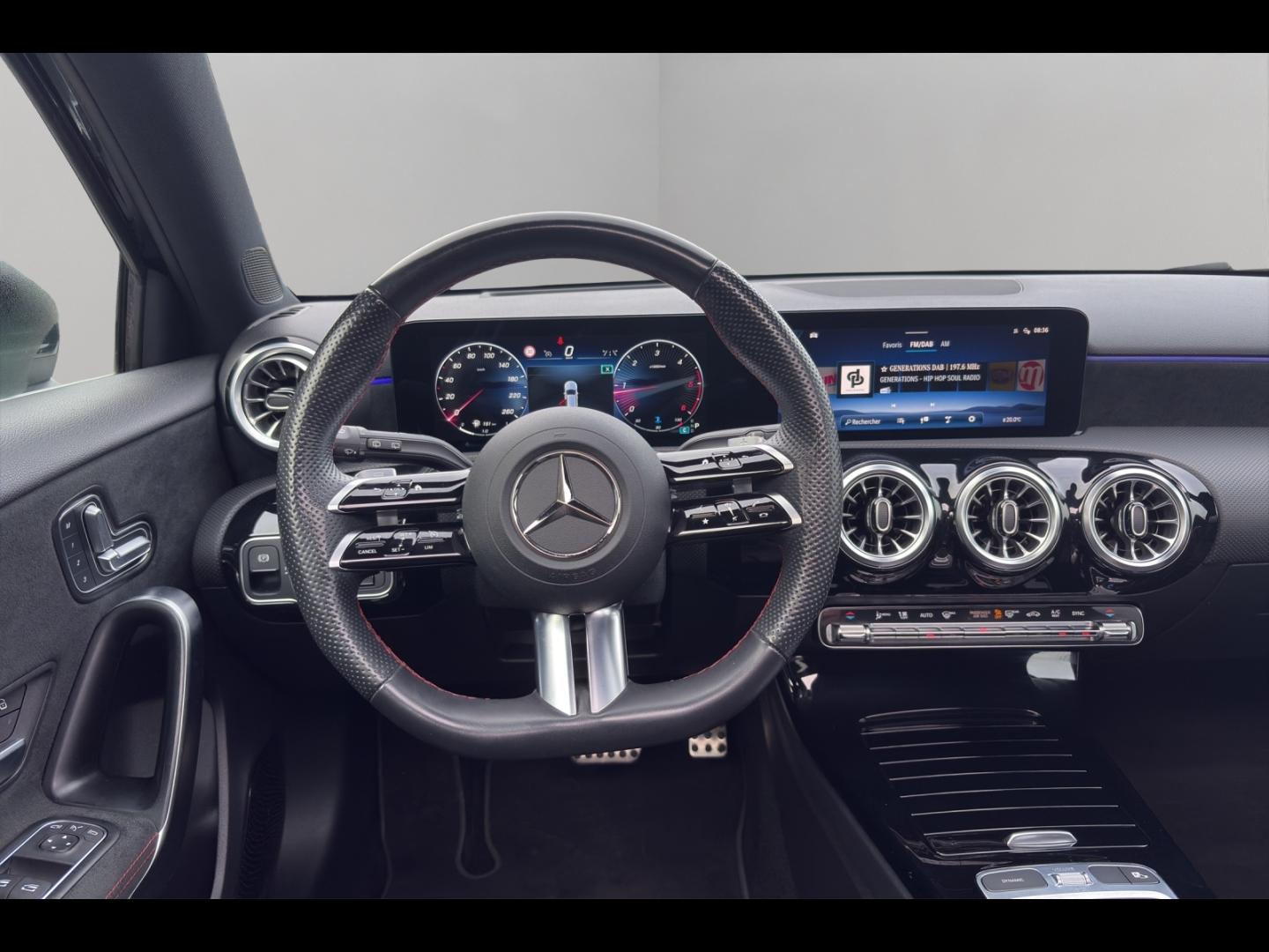 Image MERCEDES-BENZ Classe A 200 d 150ch AMG Line 8G-DCT