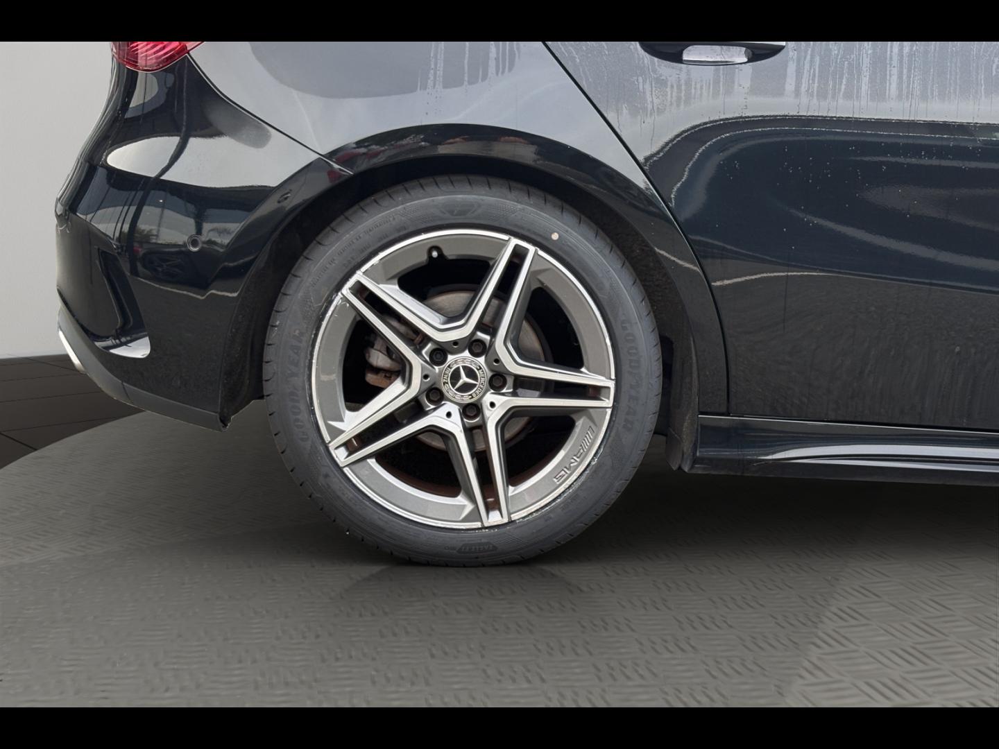 Image MERCEDES-BENZ Classe A 200 d 150ch AMG Line 8G-DCT