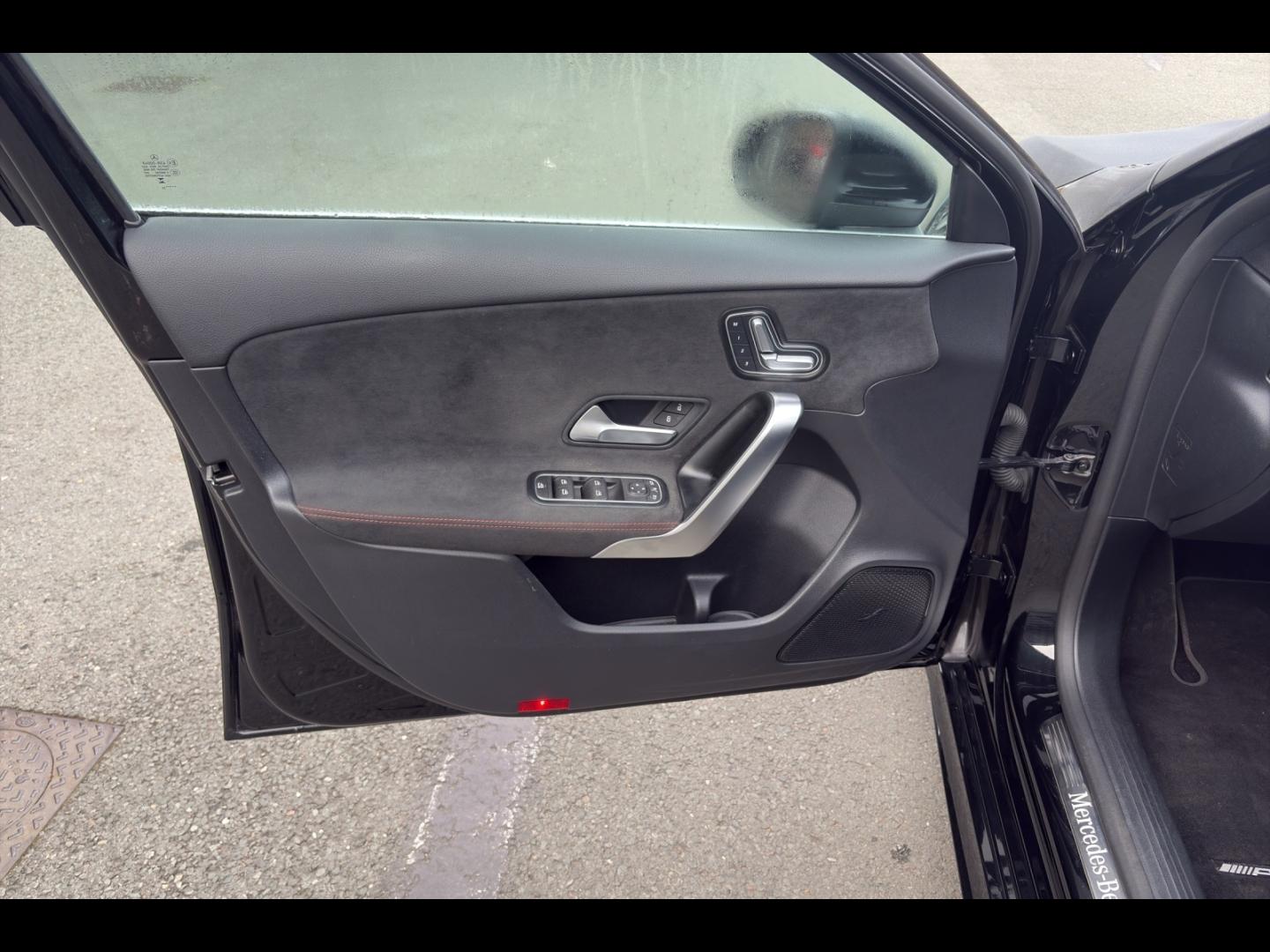 Image MERCEDES-BENZ Classe A 200 d 150ch AMG Line 8G-DCT