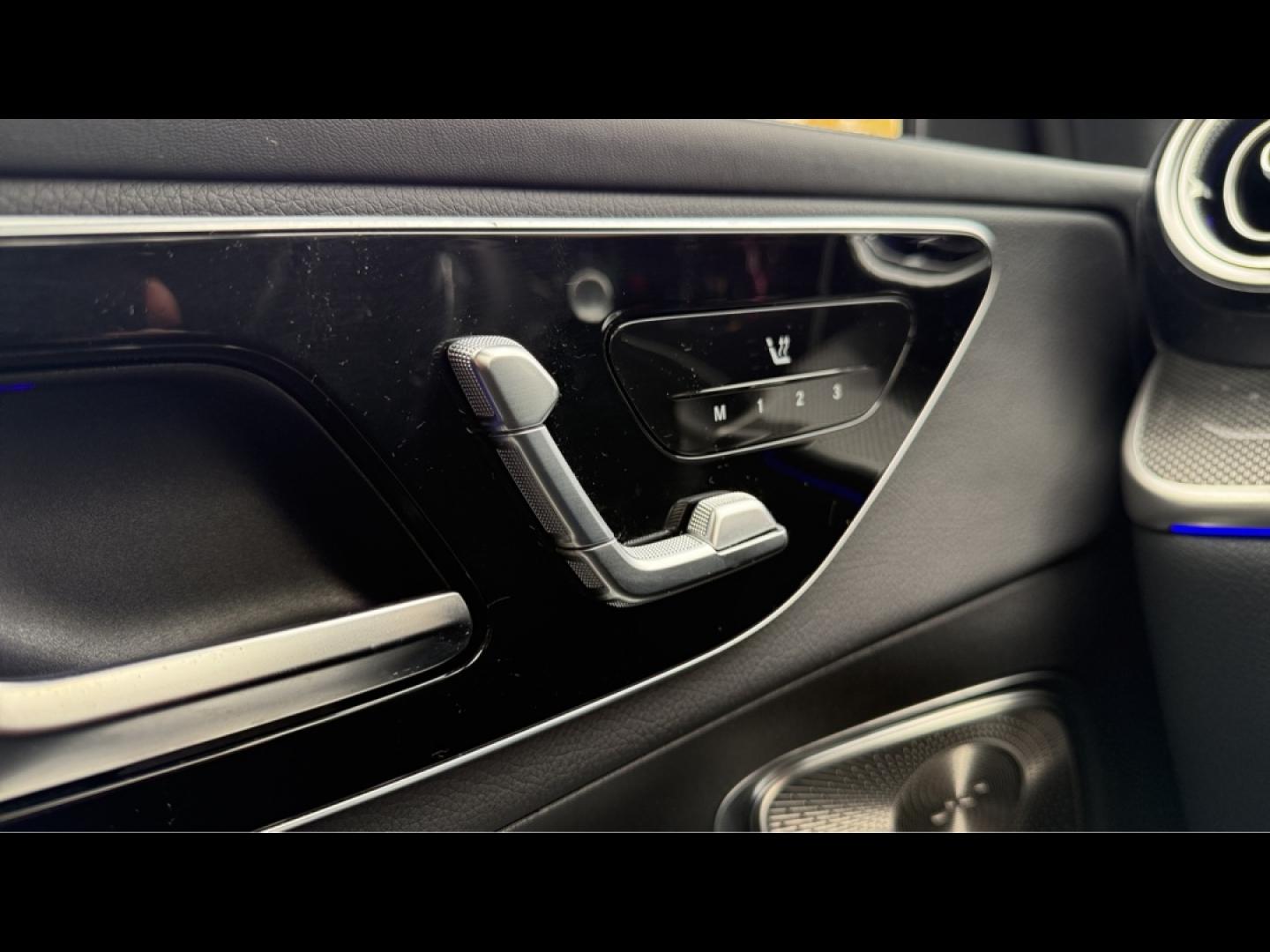 Image MERCEDES-BENZ GLC 300 e Hybrid 313ch AMG Line 4Matic 9G-Tronic
